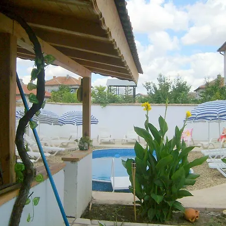 Guest house Rosi Kavarna